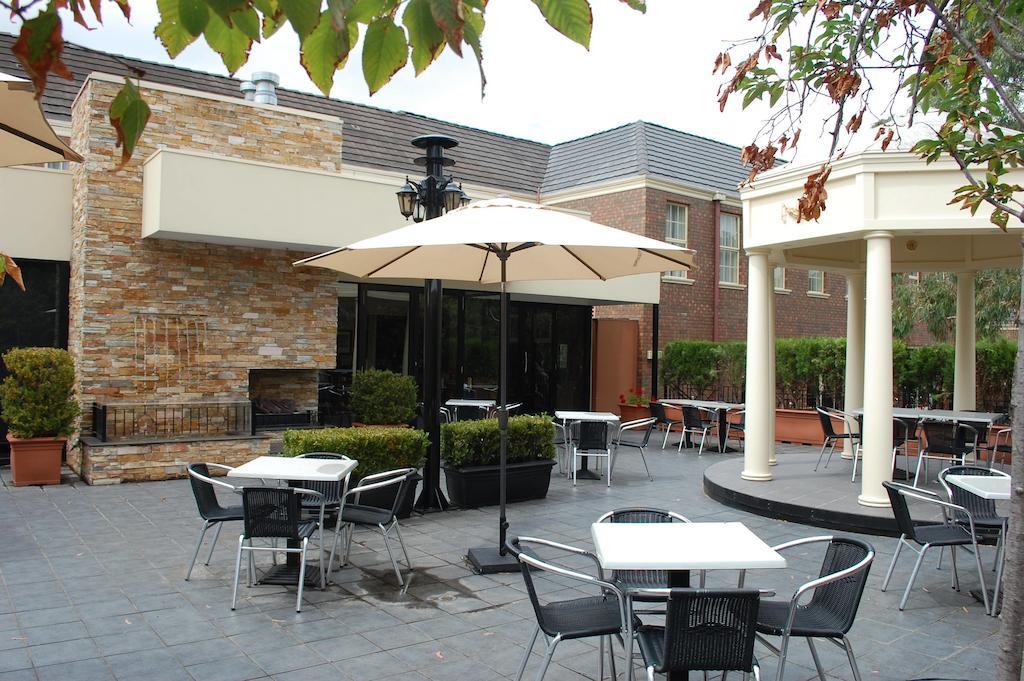 Canterbury International Hotel Forest Hill Exterior foto